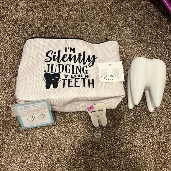 Tooth Themed Items - Picture 6 of 7